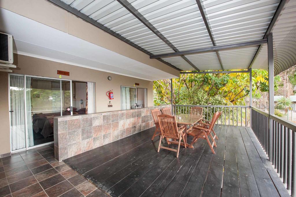 Ingwe Guesthouse Mbombela Bagian luar foto